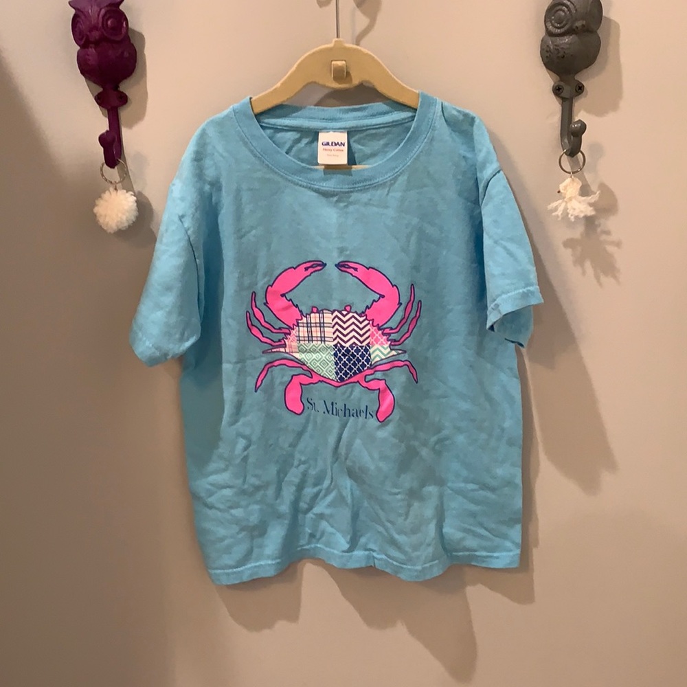 blue saint michaels crab tee